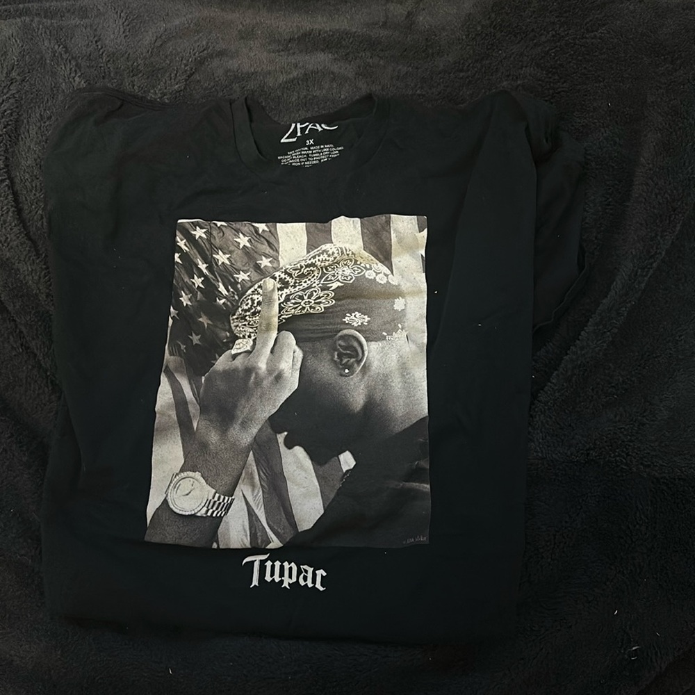 Tupac Graphic t
